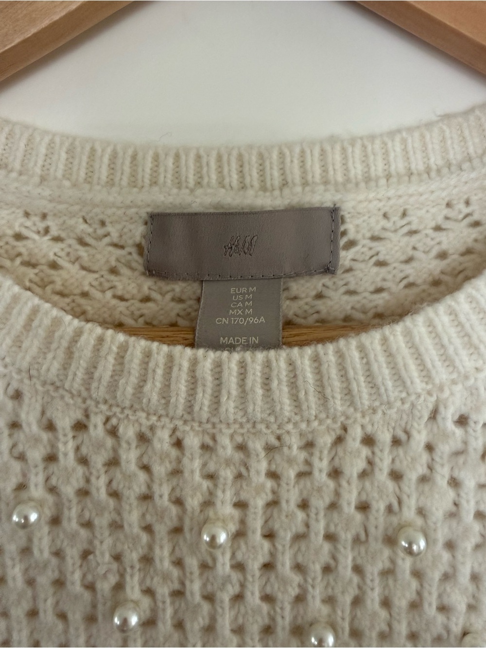 H&M Pearl Embellished Sleeveless Sweater, size medium. - Picture 5 of 5